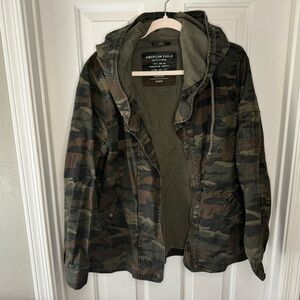American Eagle camouflage, love, cargo lined, hooded, xl jacket